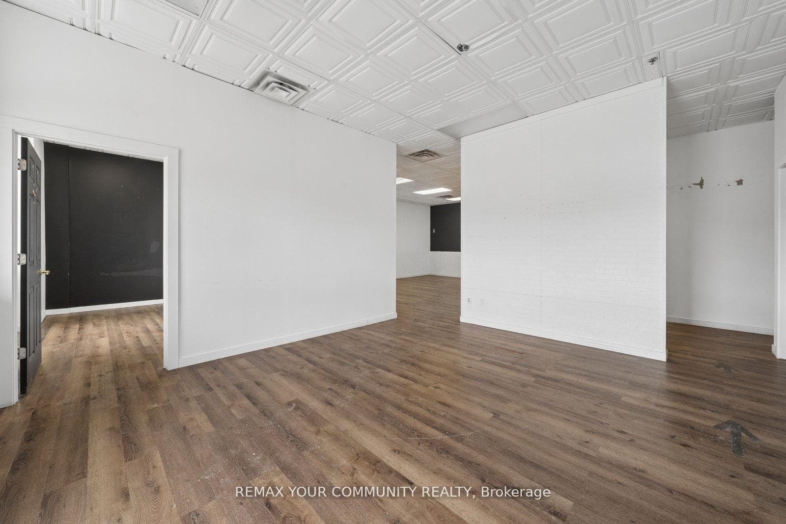 105 Consumers Drive Unit UNITS A-J photo 6