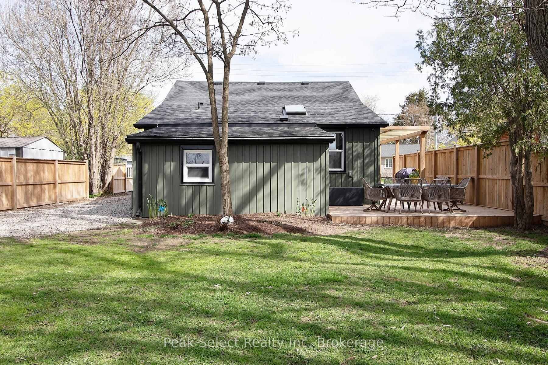 210 Jones Street photo 27