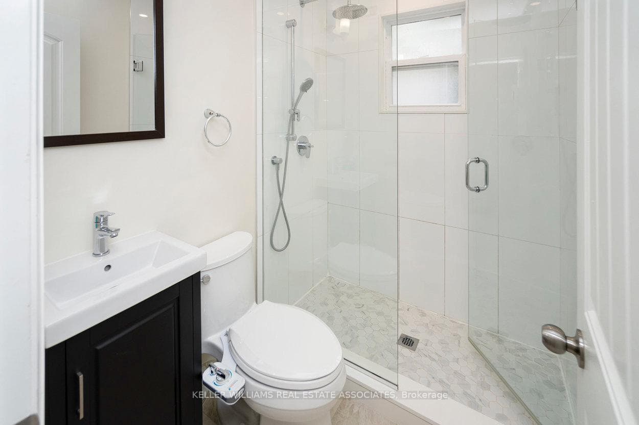10 Joseph Street photo 17