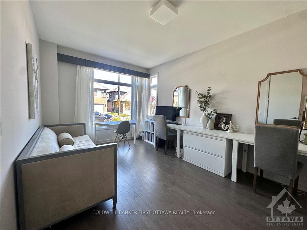 298 LONGWORTH Avenue photo 4