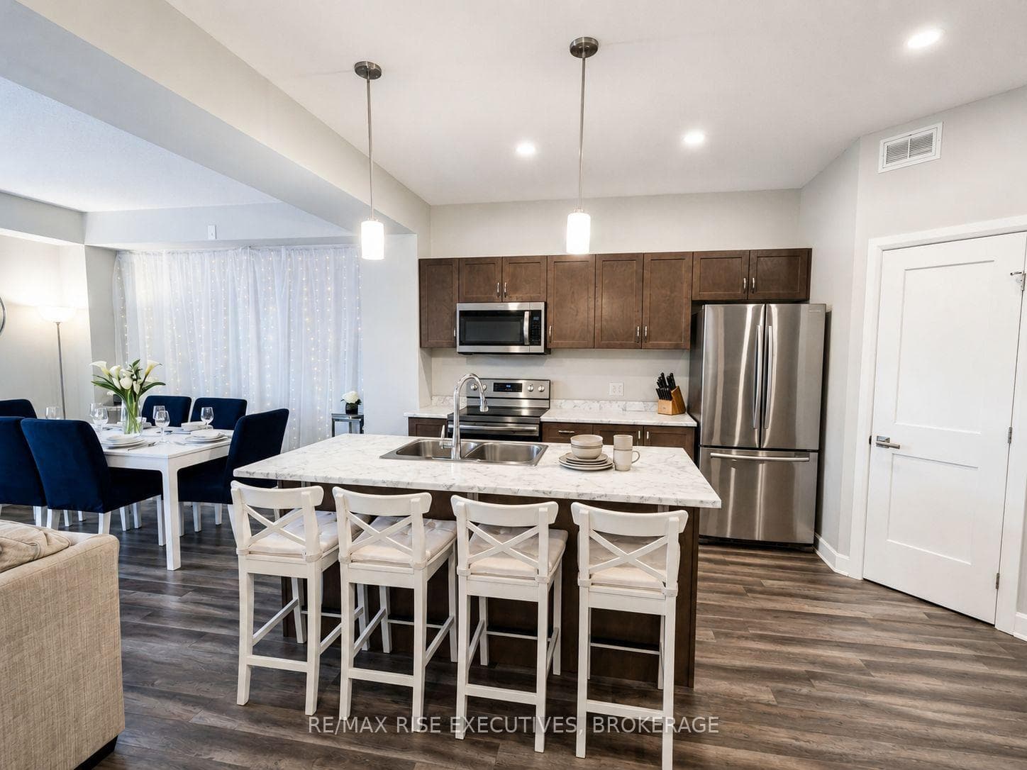 1236 Max Crescent photo 9