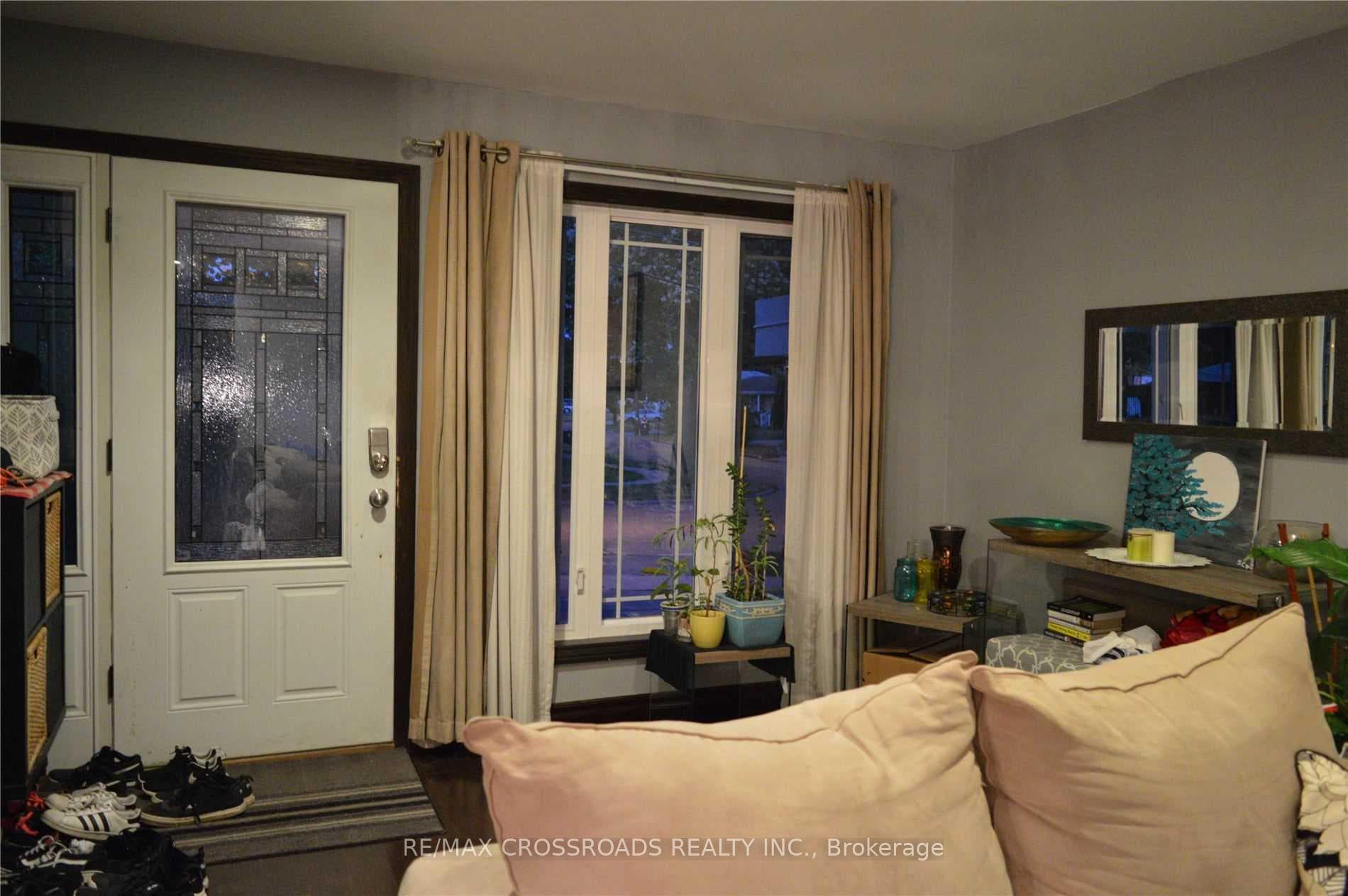 44 Romulus Drive photo 3
