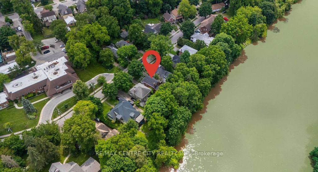 43 Riverview Avenue photo 4