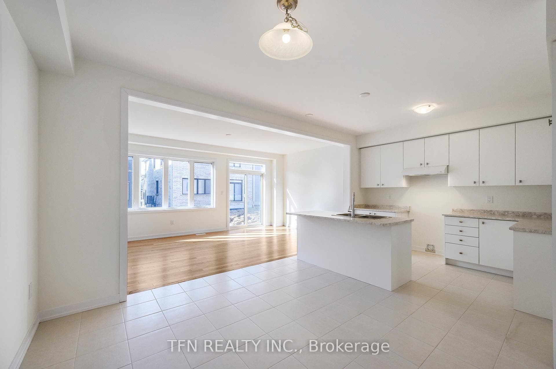 70 Wintergreen Crescent photo 5