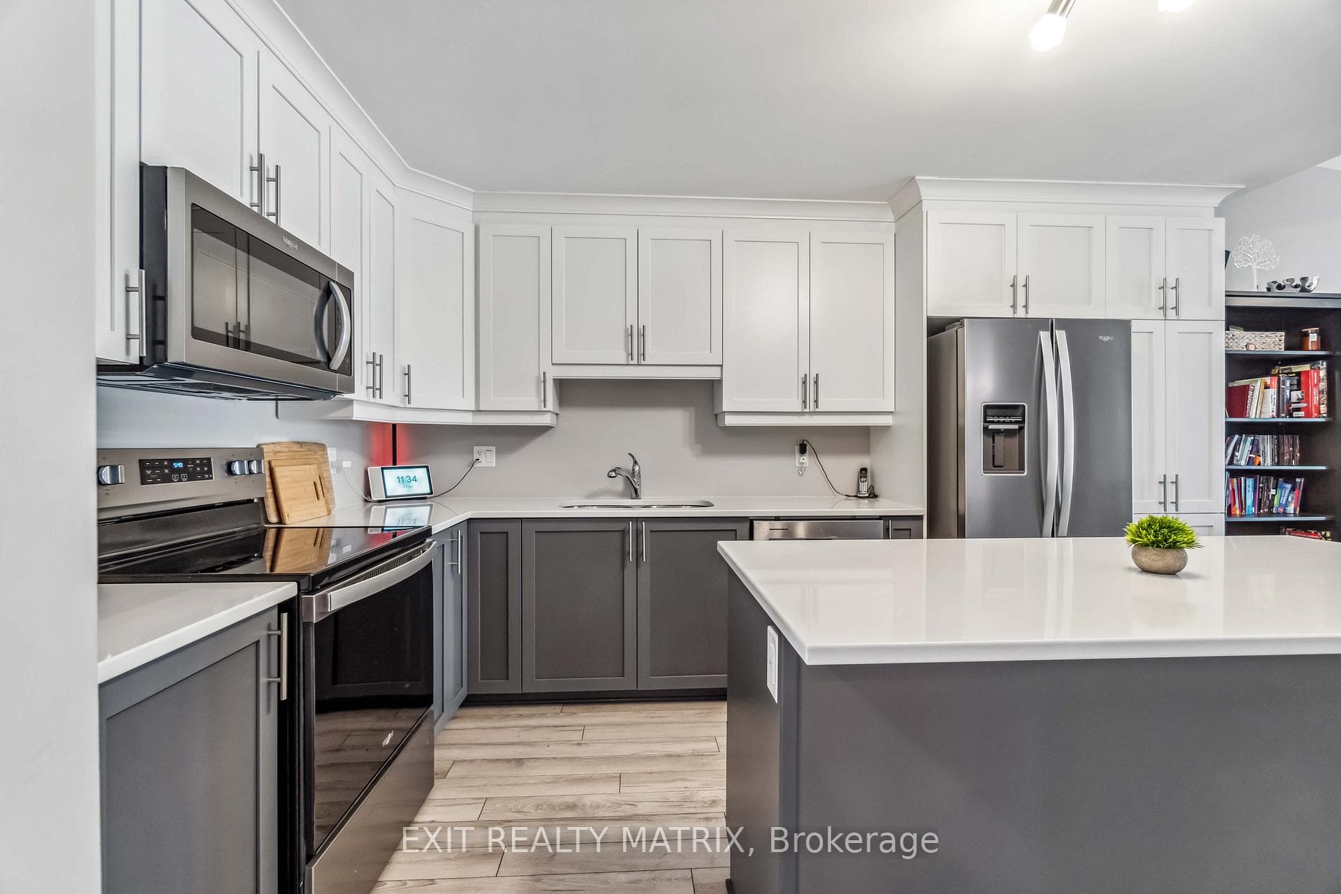 99 ST MORITZ Trail Unit 410 photo 7