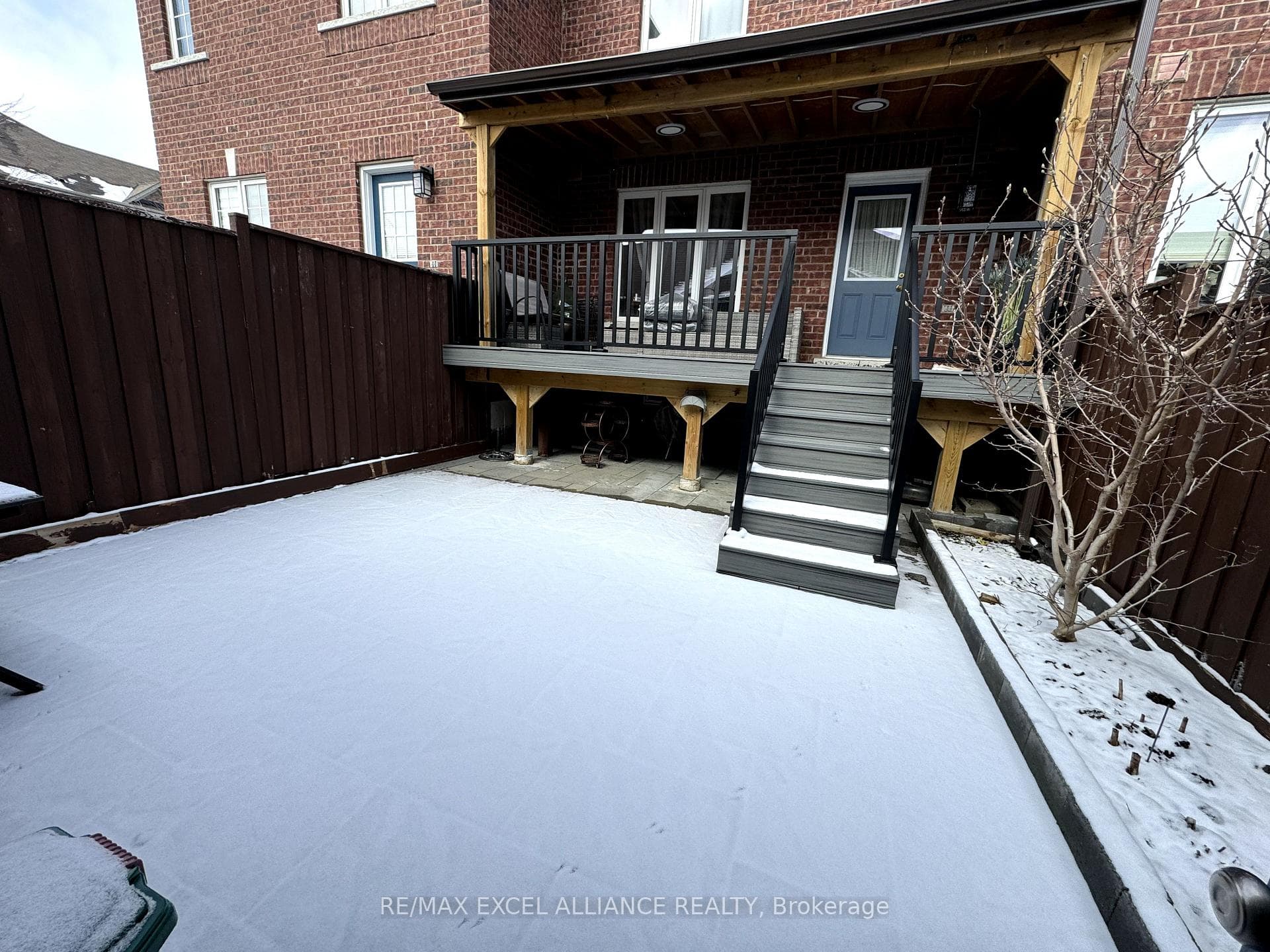 1117 Bur Oak Avenue photo 2