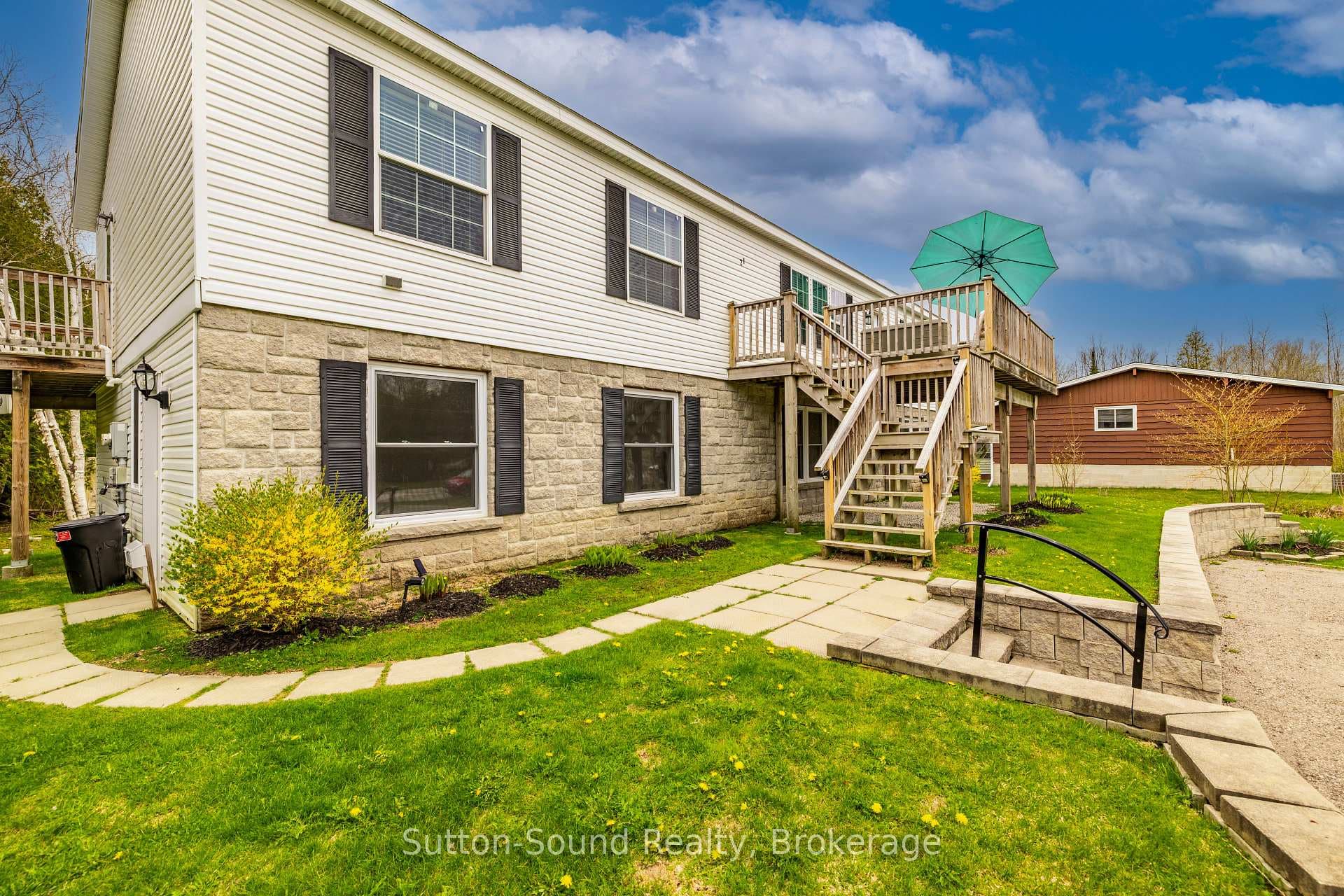 21 Cardinal Avenue photo 36