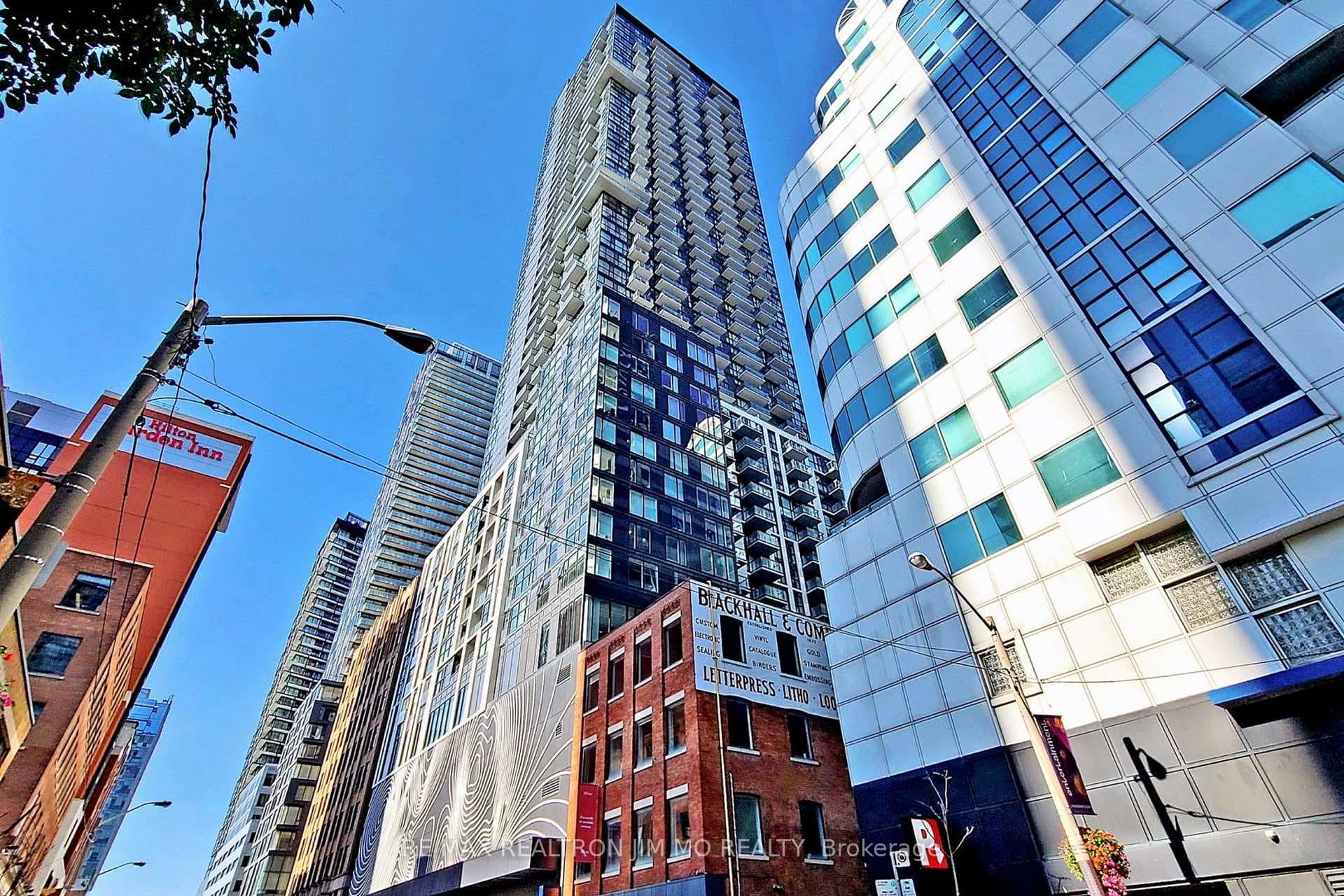 87 Peter Street Unit 3813 photo 1