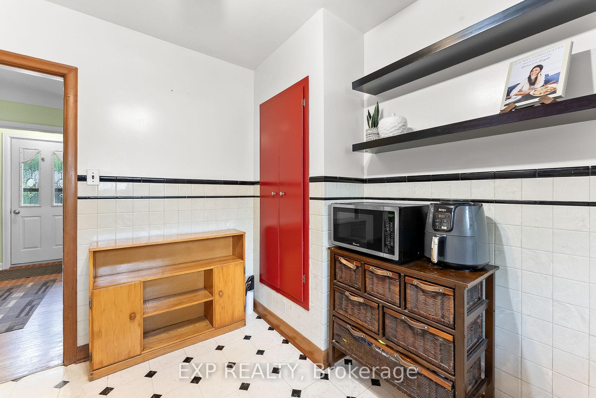5667 Green Avenue photo 14