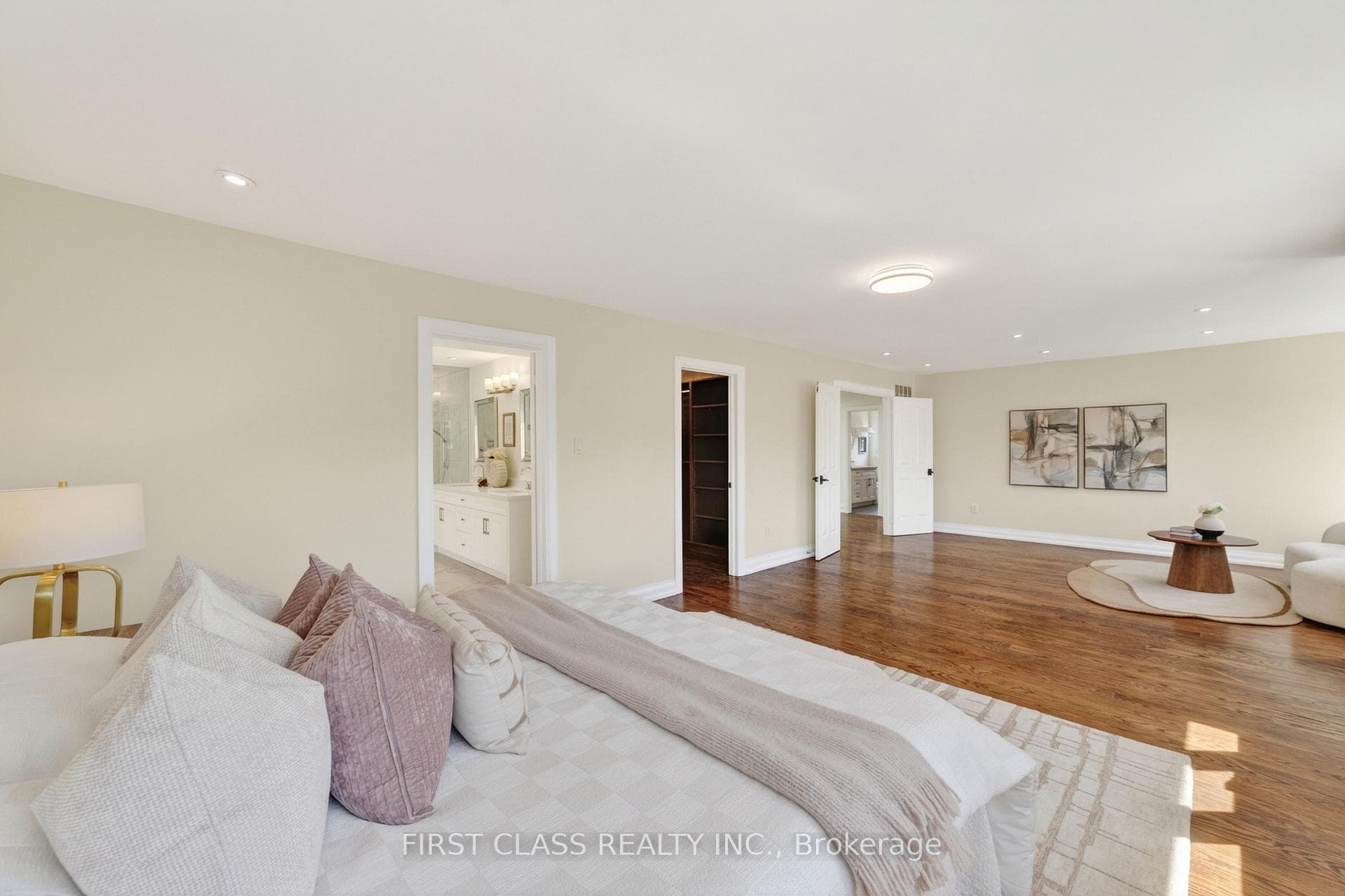 67 Hillhurst Drive photo 24