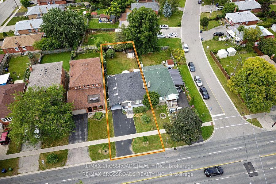 588 Brimley Road photo 32