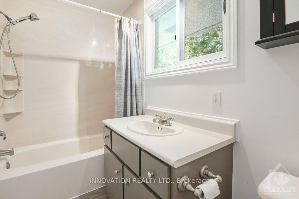 4120 DUNROBIN Road photo 10