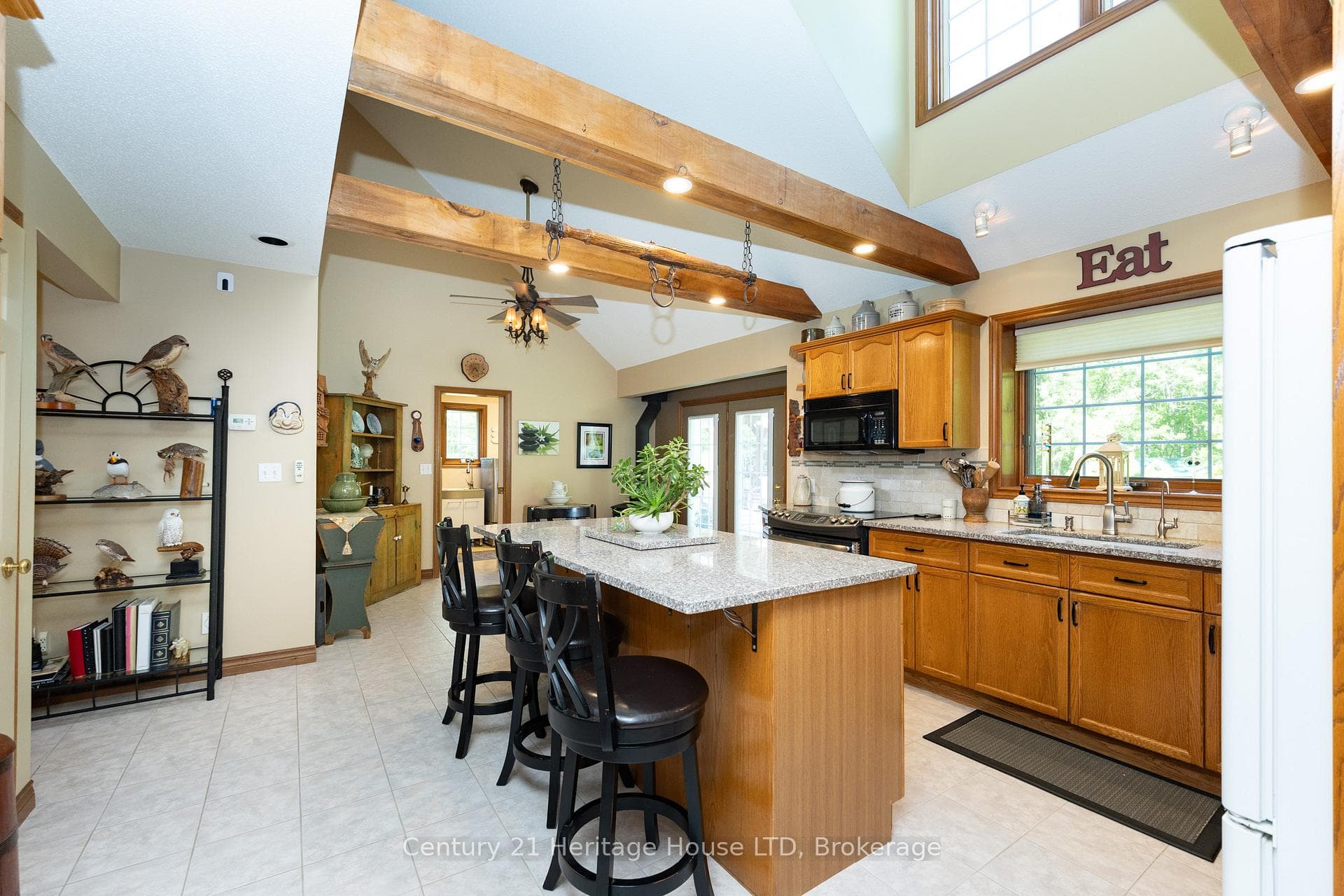 2468 Sunset Drive photo 15