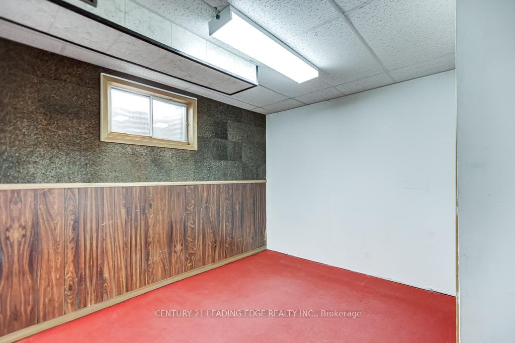 15 BAKERDALE Road photo 33