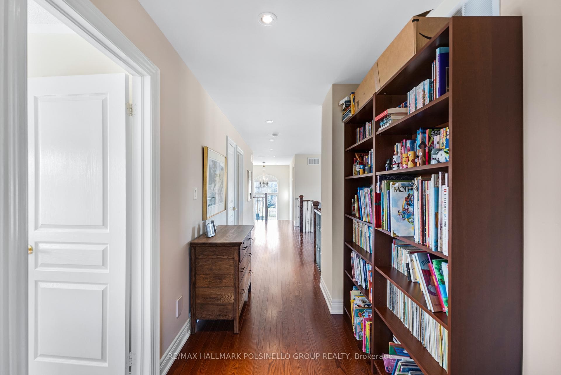 63 Soleil Boulevard photo 30