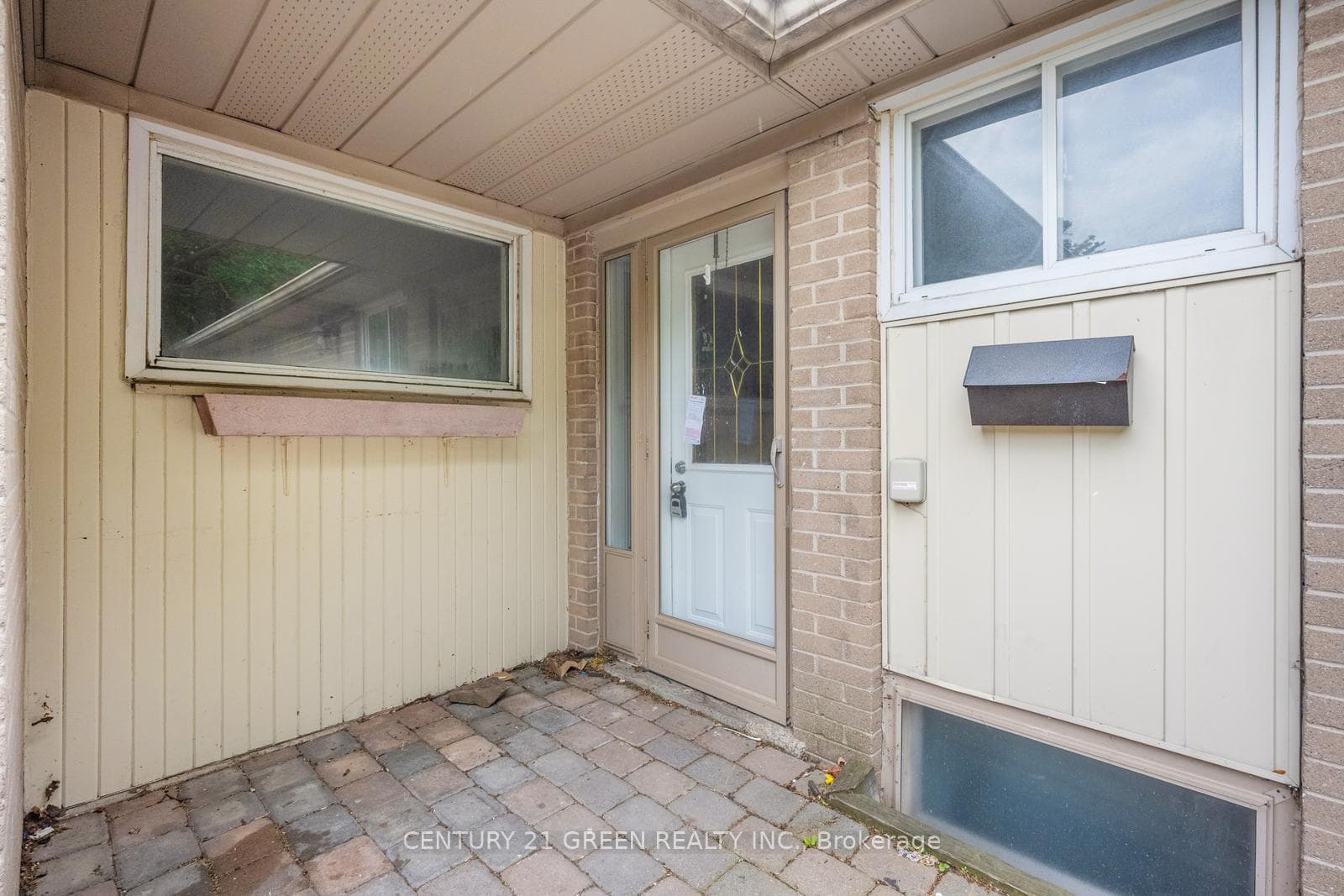 11 Burgby Avenue photo 3