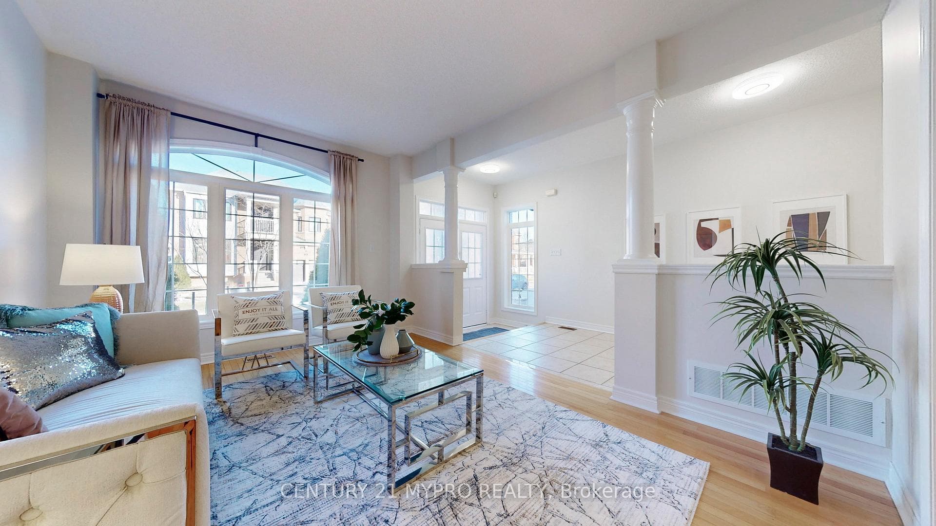 34 Ayhart Street photo 4