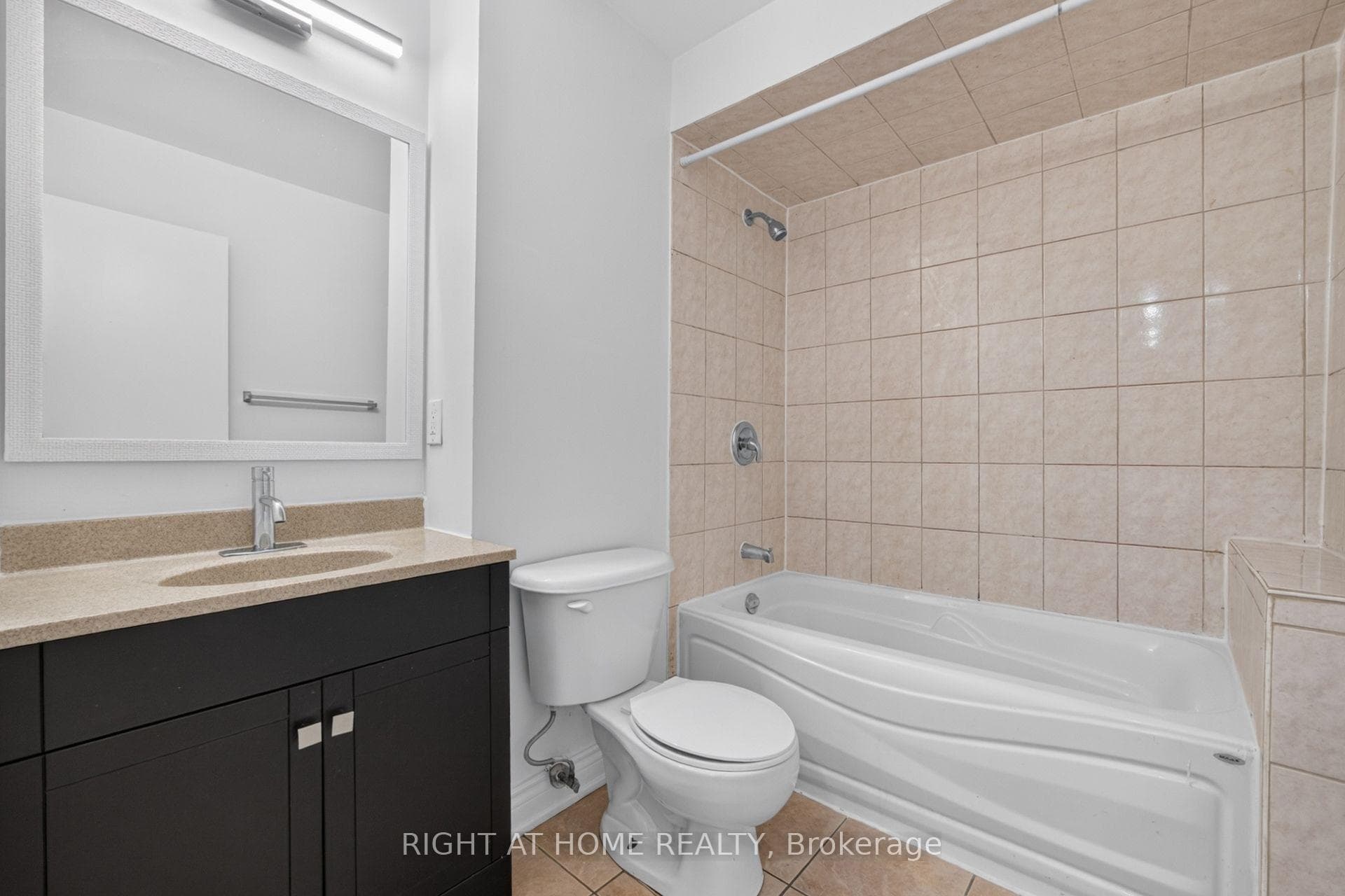 2605 Woodchester Drive Unit 5 photo 20
