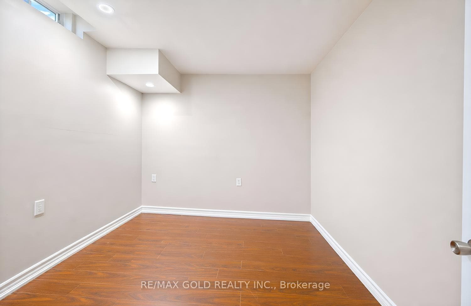 5 Ravenswood Drive photo 33