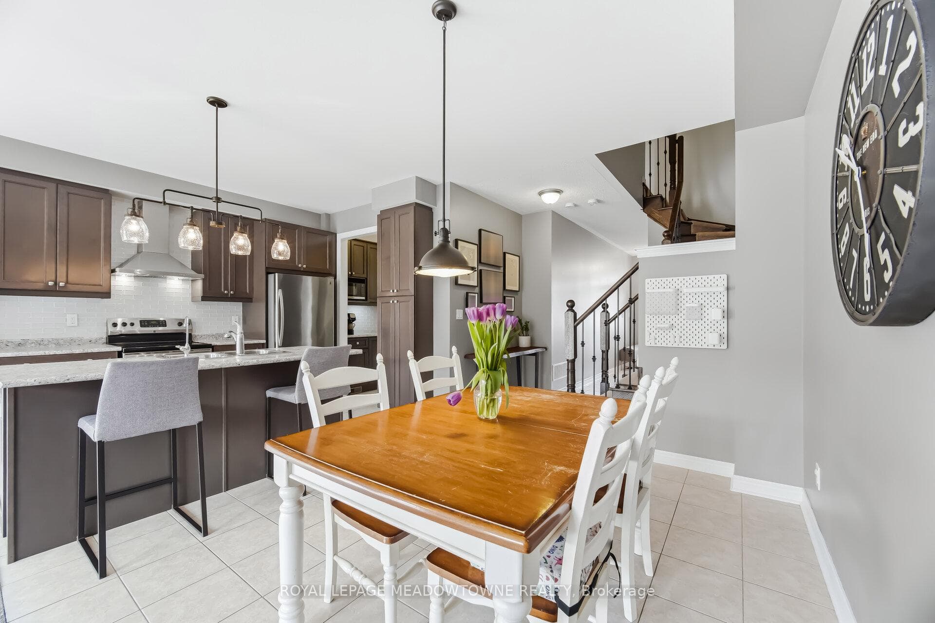 21 Sharpe Crescent photo 13