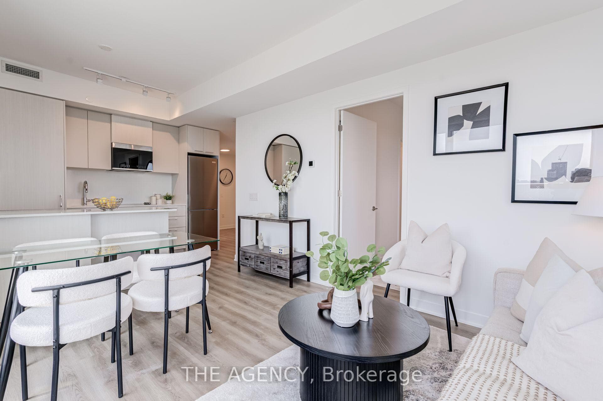 10 Oak Street Unit 2403 photo 10