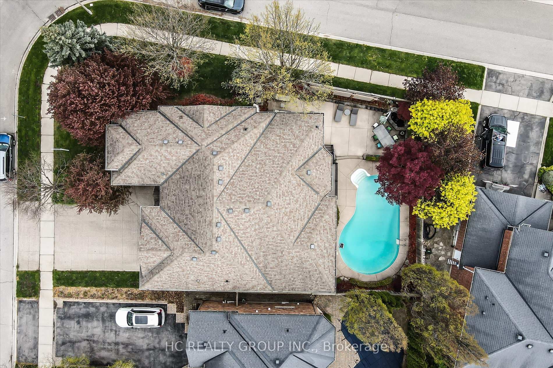 1030 Skyvalley Crescent photo 49