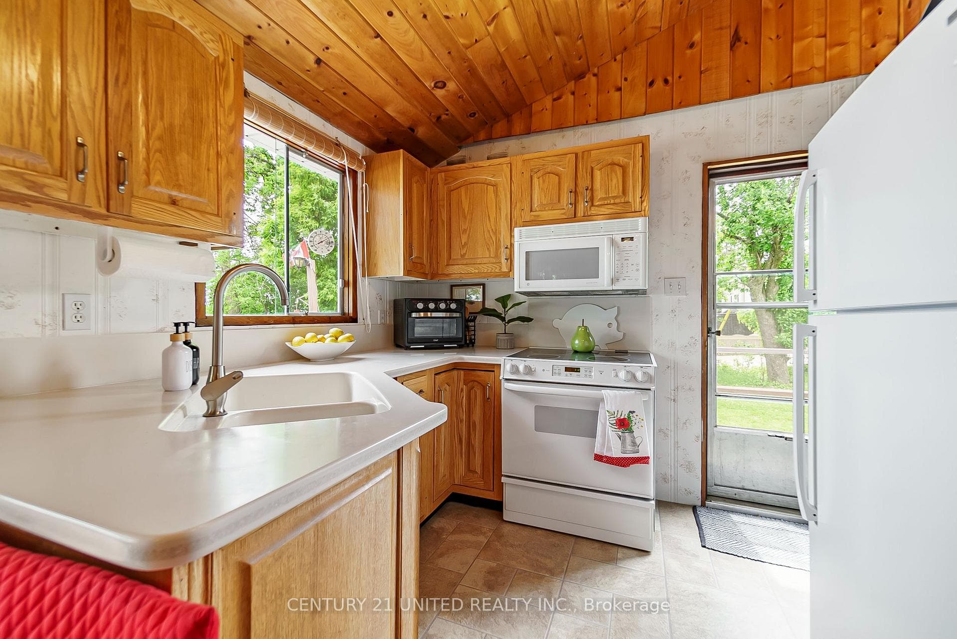 37 Lakeshore Road photo 10
