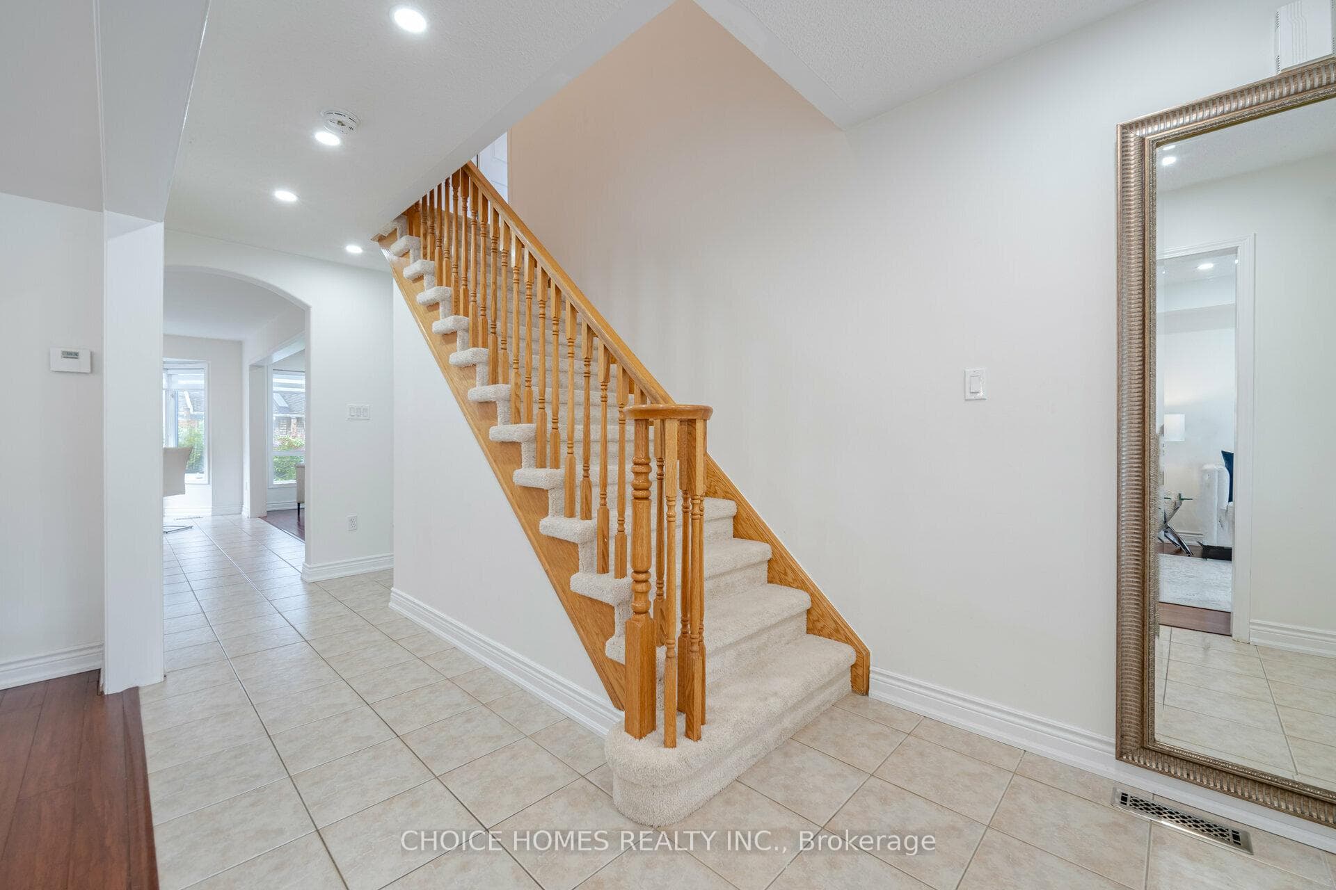 632 Armstrong Boulevard photo 23