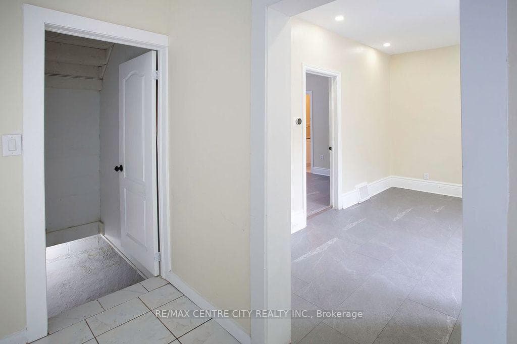66 Adelaide Street photo 40