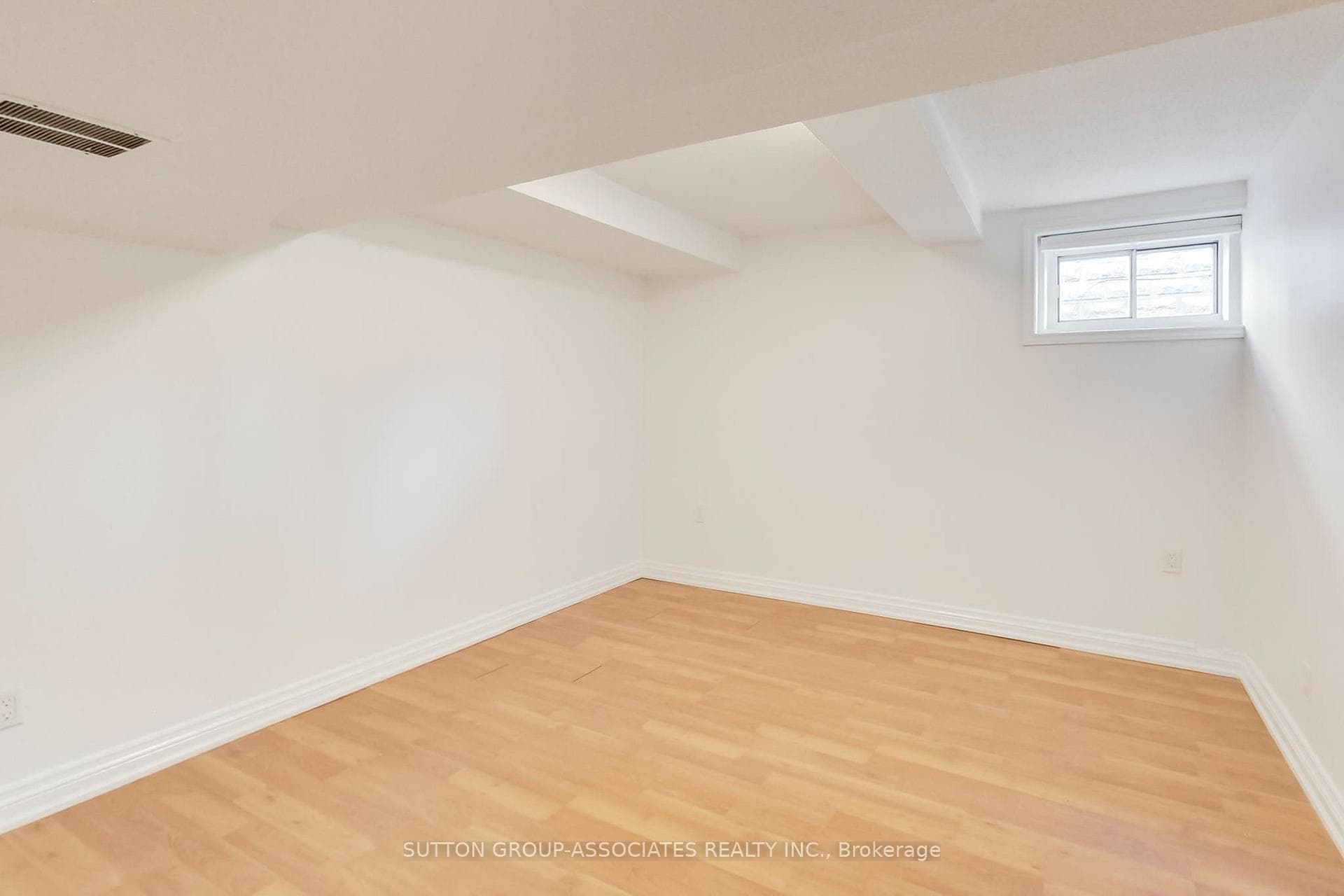 175 Earlsdale Avenue photo 36