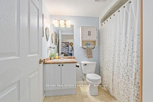415 Grange Road Unit 205 photo 17