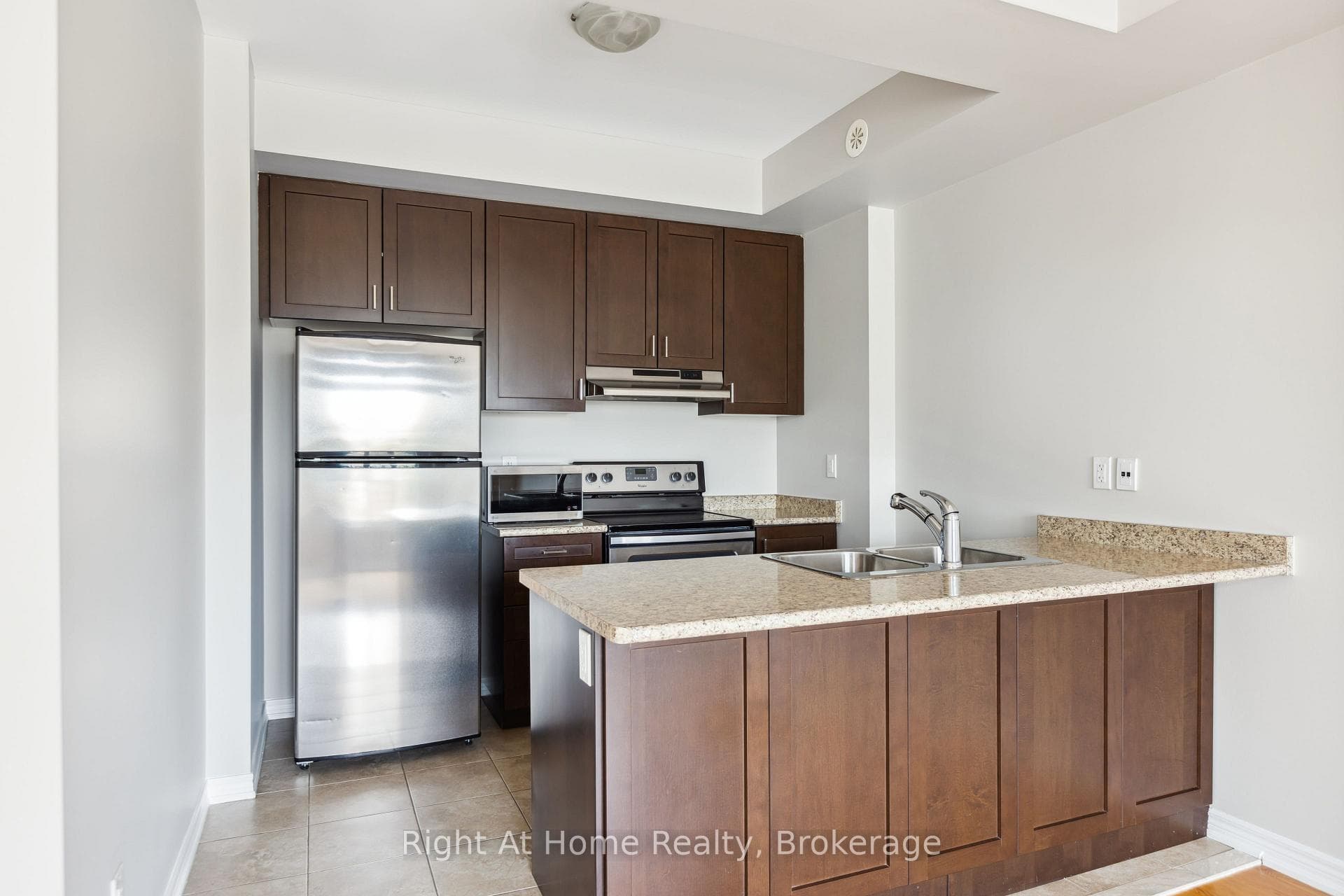 2546 GRAND OAK Trail photo 14