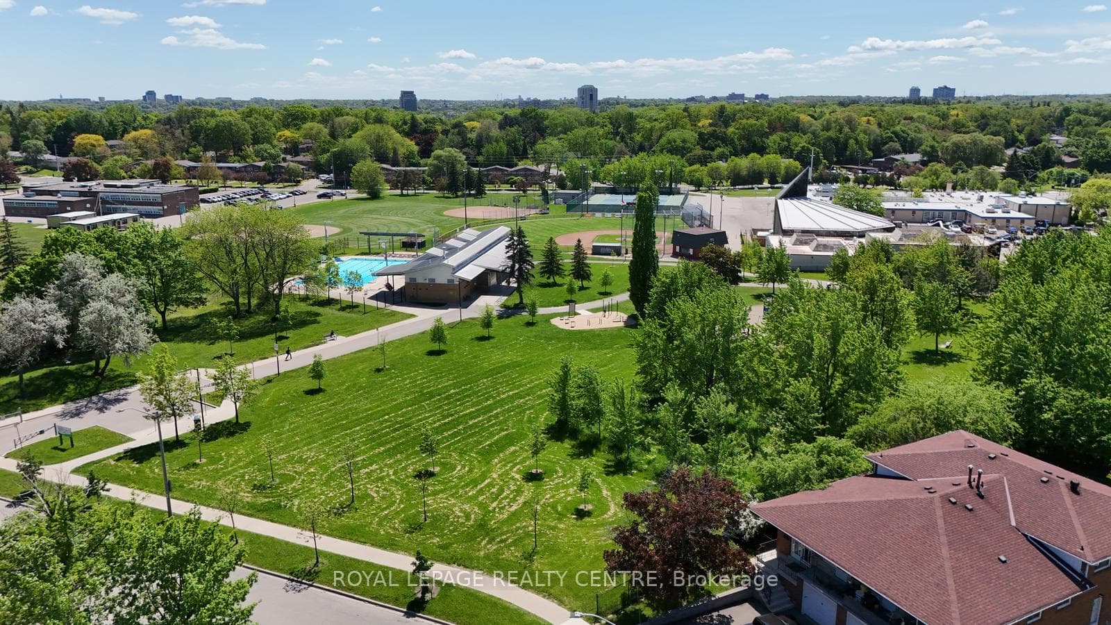 1278 Shamir Crescent photo 44