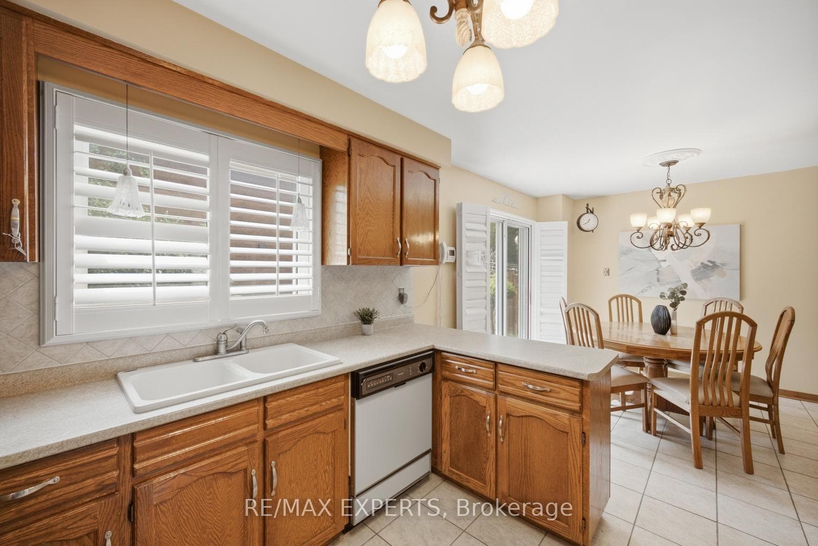 221 Judith Avenue photo 18