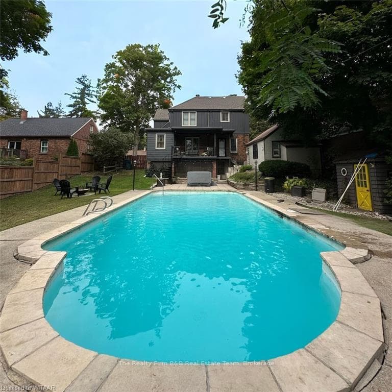 596 GRANT Street photo 38