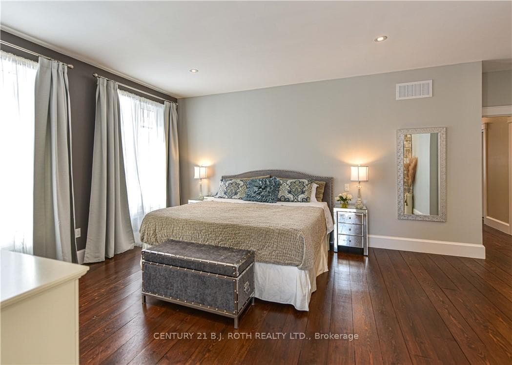 2 RIDGEWOOD Court photo 21