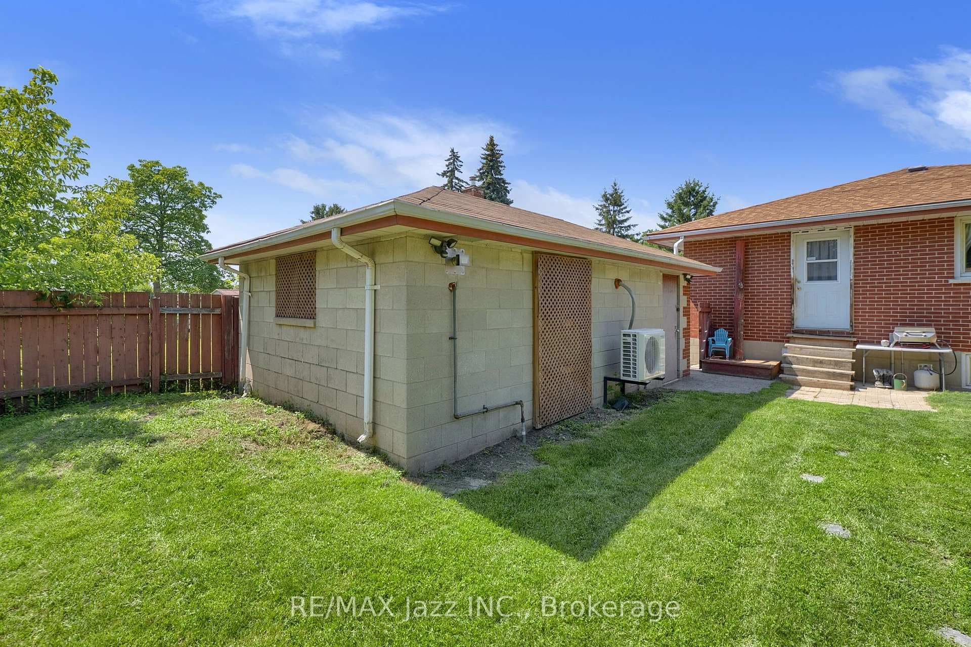 217 Annis Street photo 40