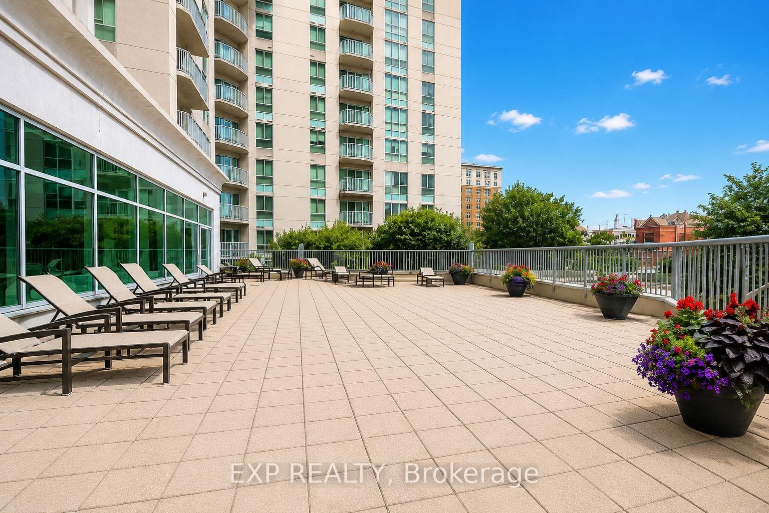 200 RIDEAU Street Unit 1503 photo 17