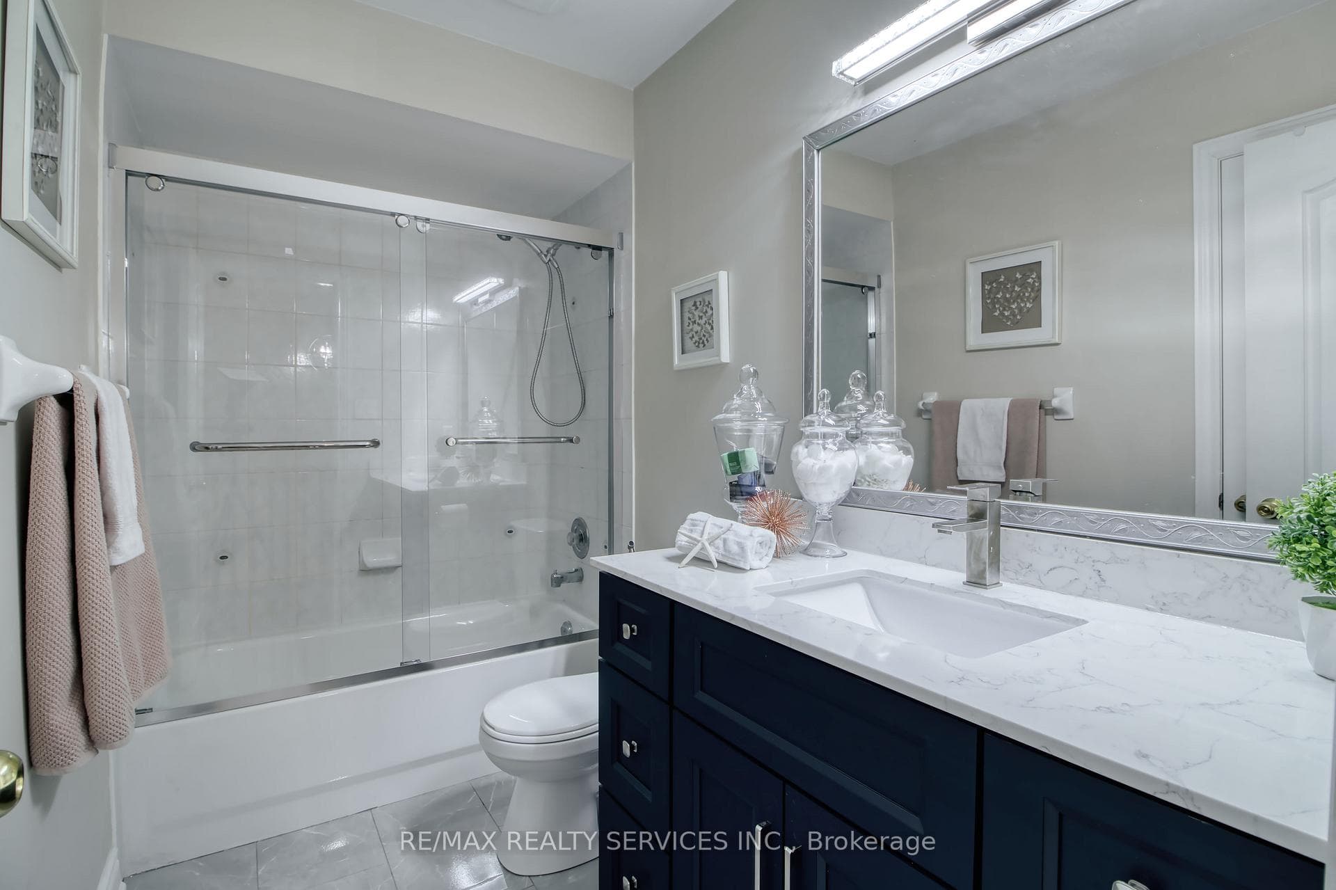 25 Smales Drive photo 30