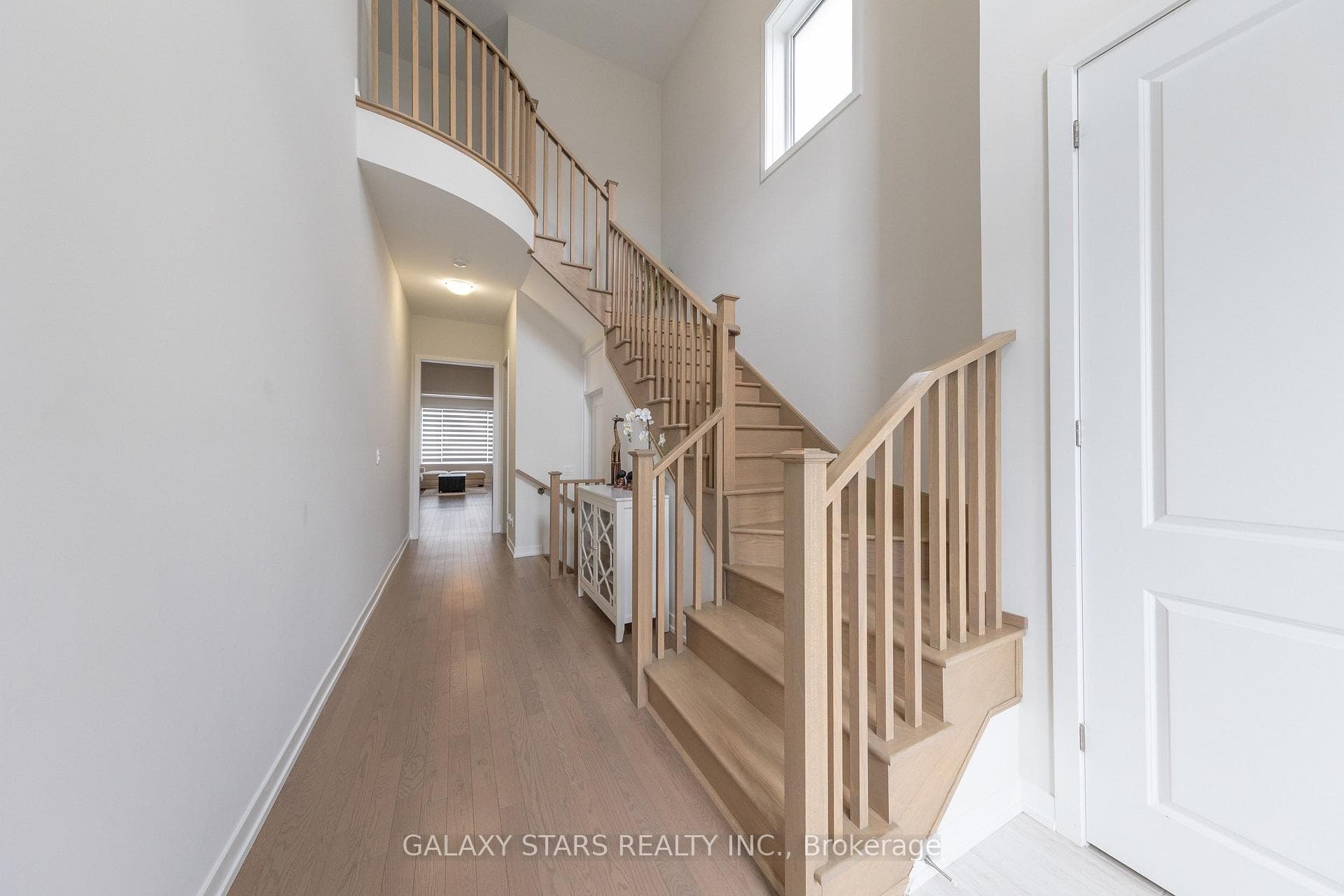 400 Finch Avenue Unit 31 photo 3