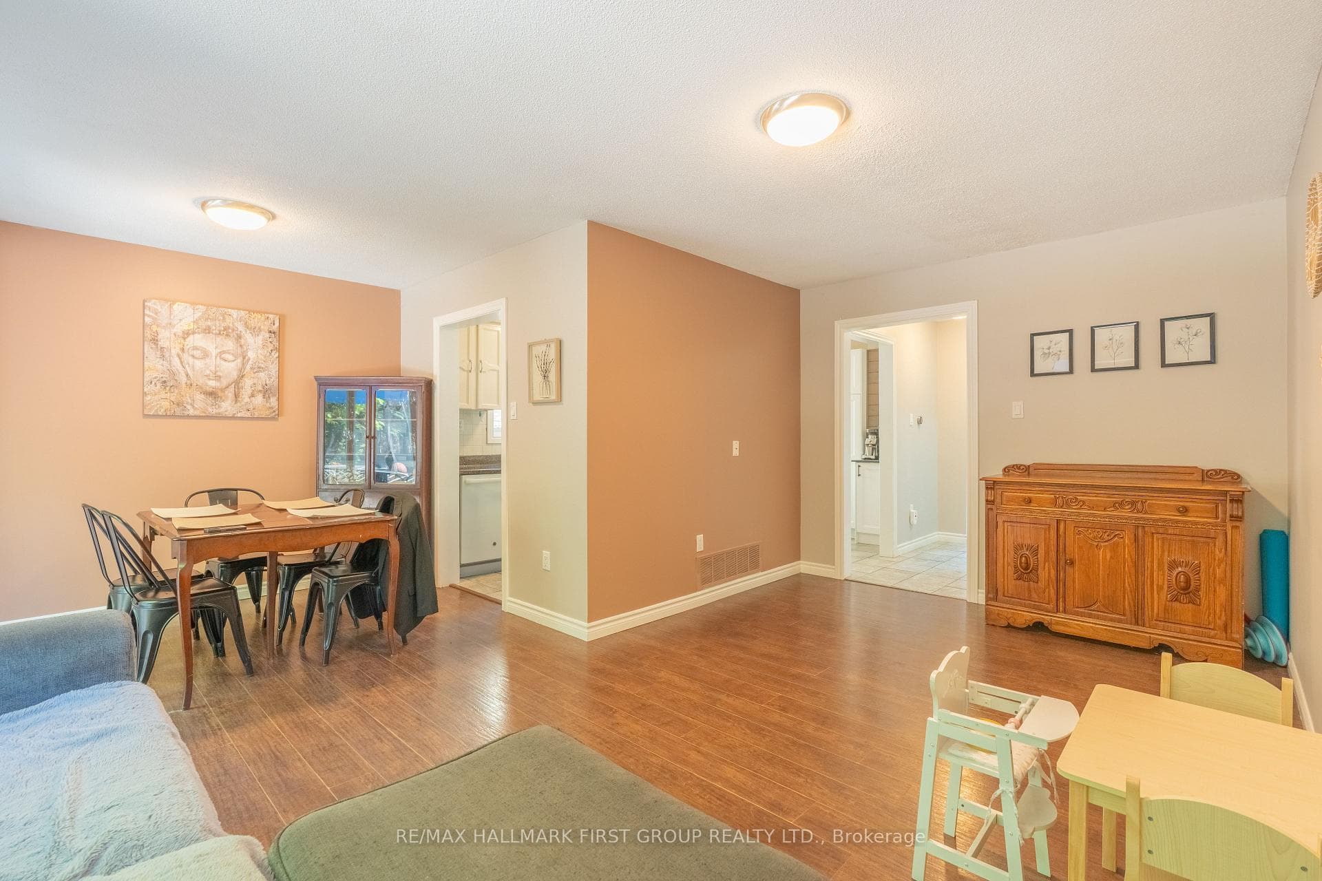 683 Grandview Drive photo 16