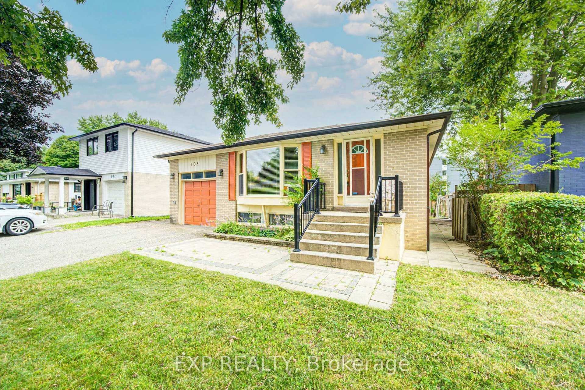 608 Rupert Avenue photo 2