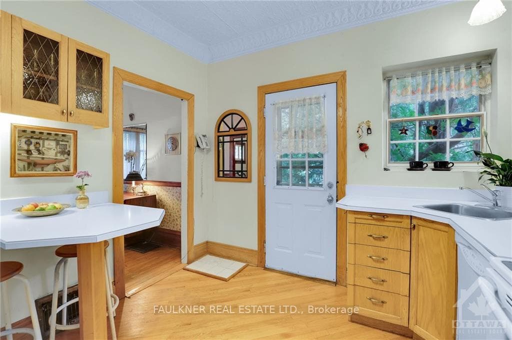 79 RENFREW Avenue photo 16
