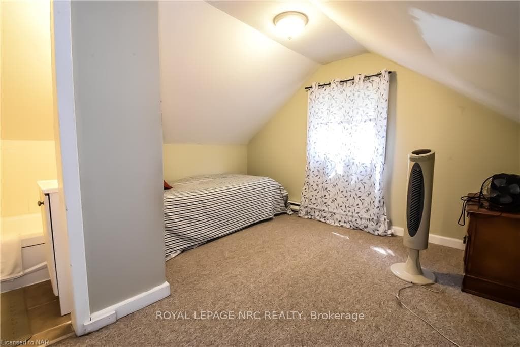200 RUSSELL Avenue Unit 3 photo 17