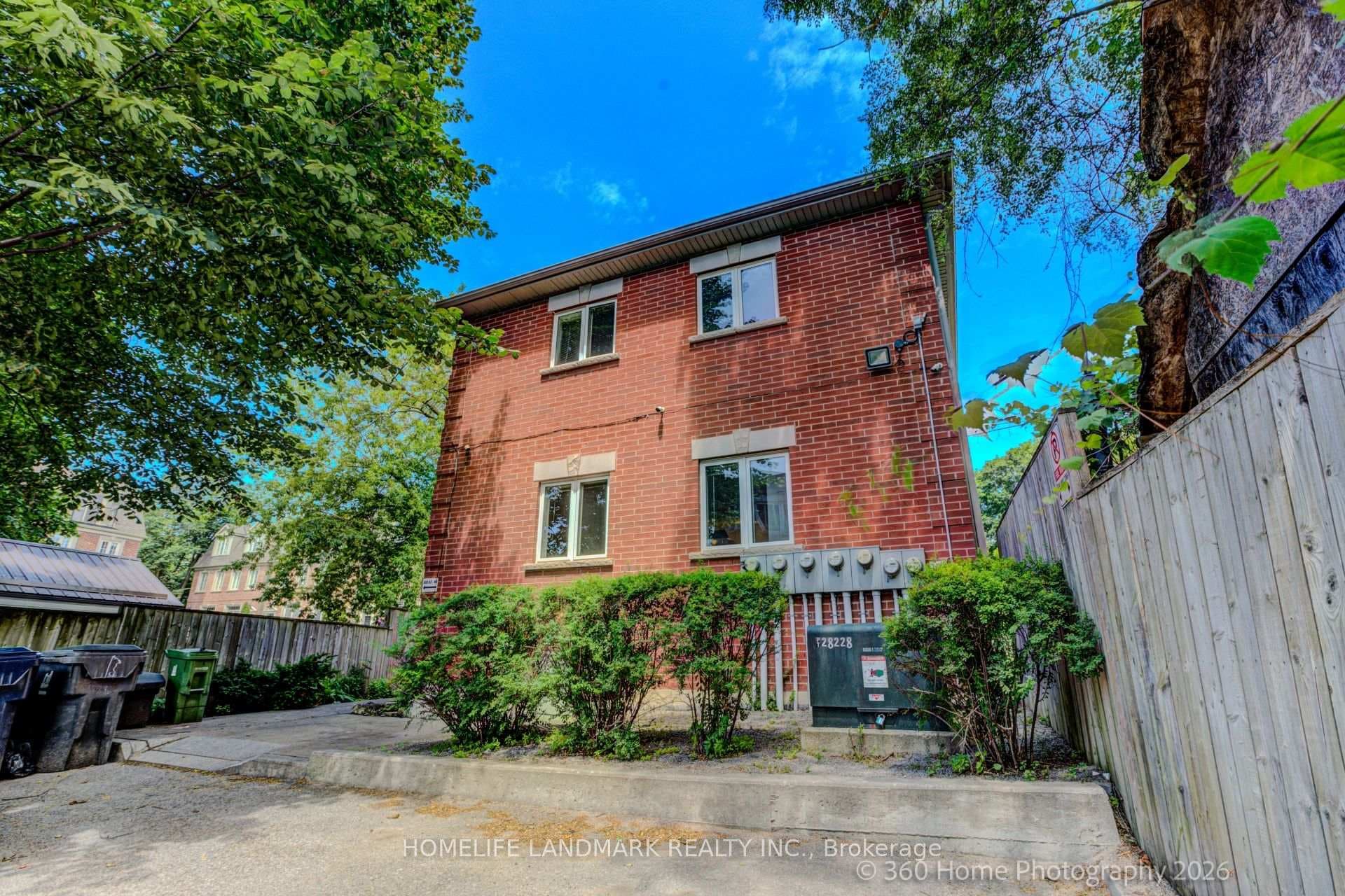 736 Kingston Road Unit 3 photo 15