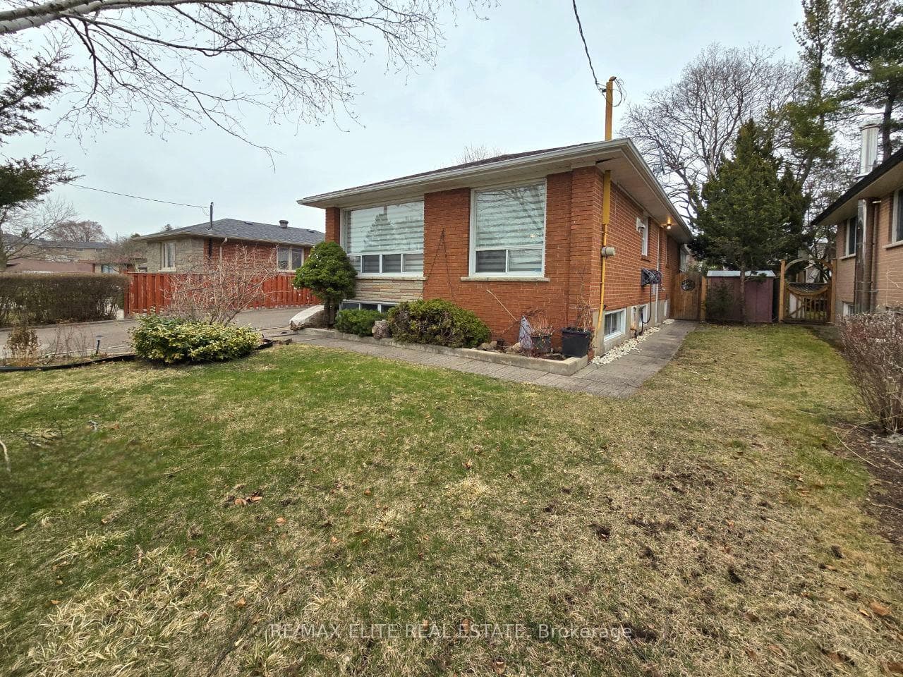 19 Belleglade Court photo 4