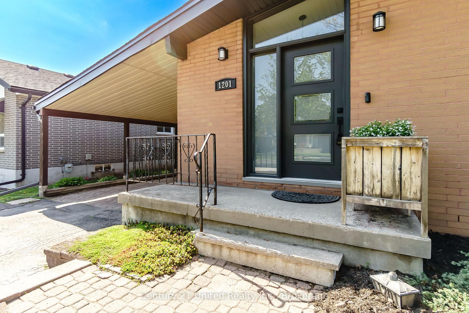 1201 Trentway Vista Street photo 3