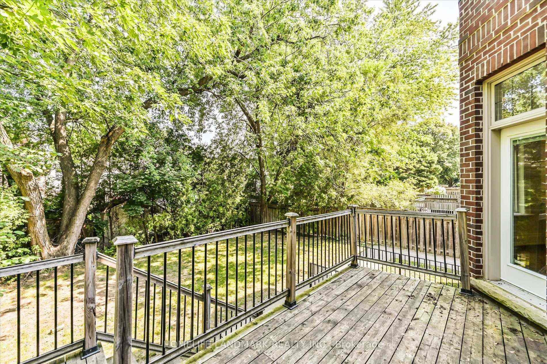 382 Empress Avenue photo 21