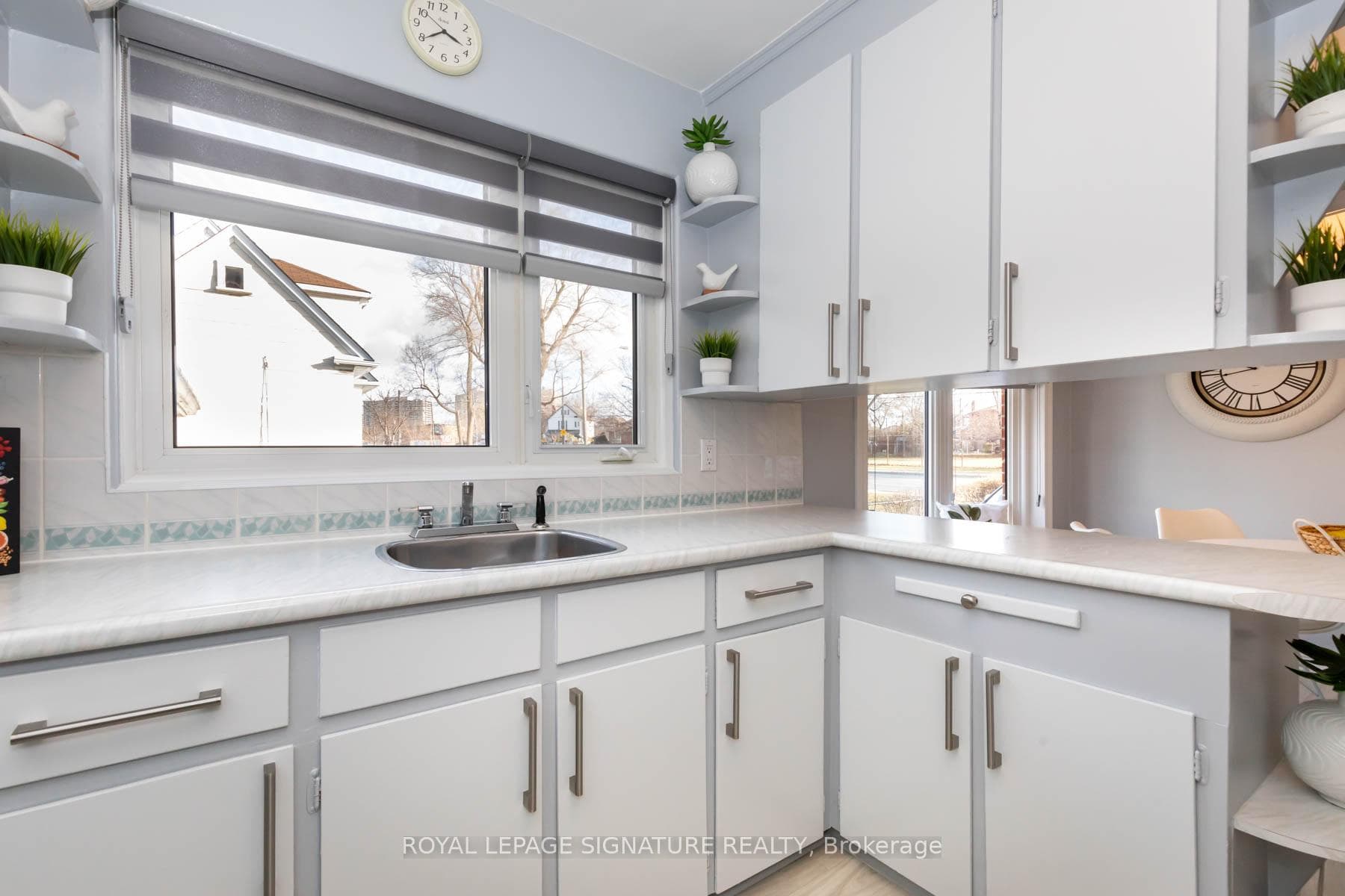 732 Danforth Road photo 12