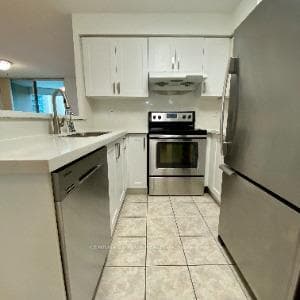 7 Lorraine Drive Unit 703 photo 5